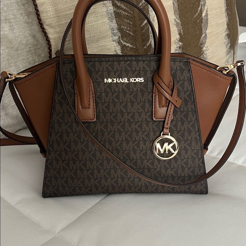 NWT MICHAEL KORS Avril Signature Satchel Brown/Acorn
